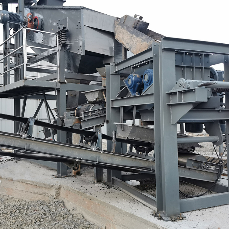 大塊瀝青破碎機(圖9) 大塊瀝青破碎機(圖9)